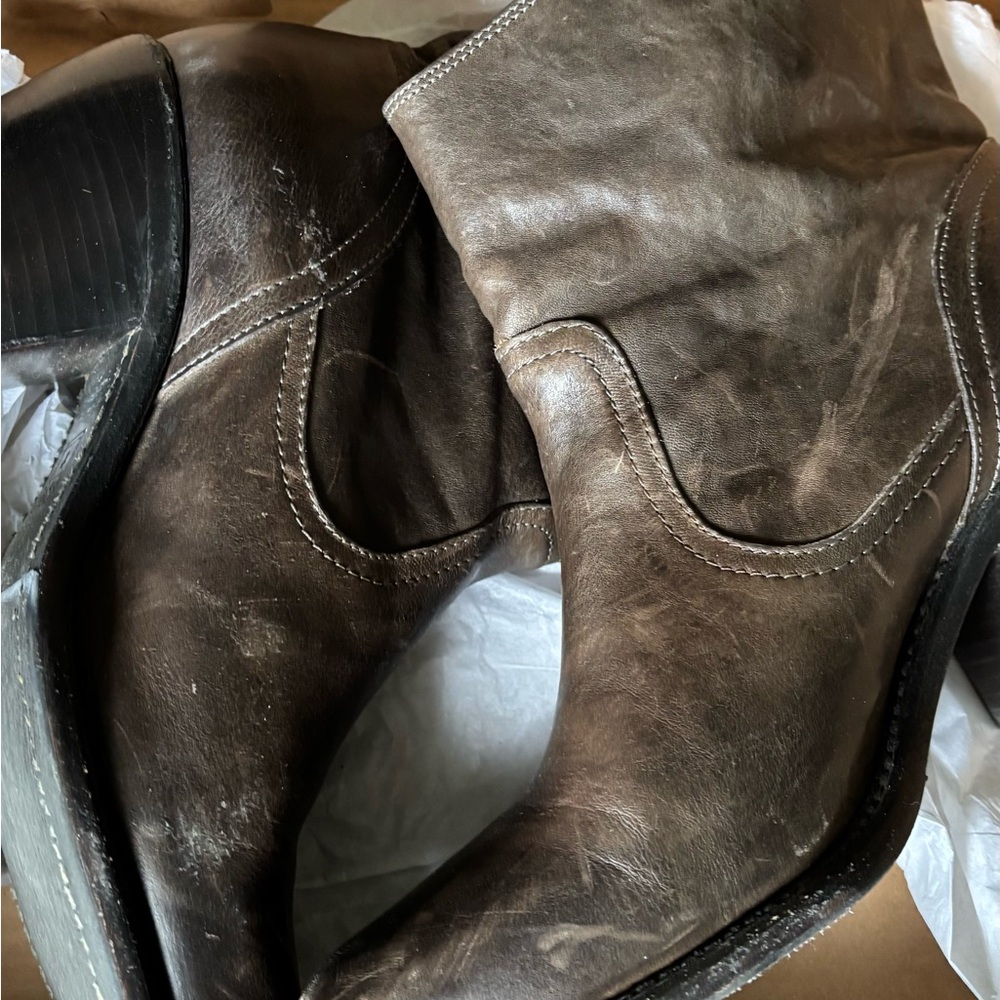 Frye Leslie Zip Bootie 10M grey